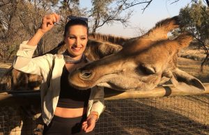 Gezgin Piyanist Emel Sizlerle ( Röportaj )